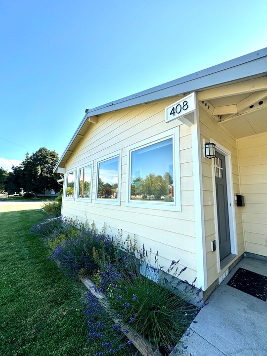 408 N Anderson St in Ellensburg, WA - Foto de edificio