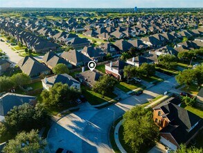 2249 Waxwing Dr in League City, TX - Building Photo - Building Photo