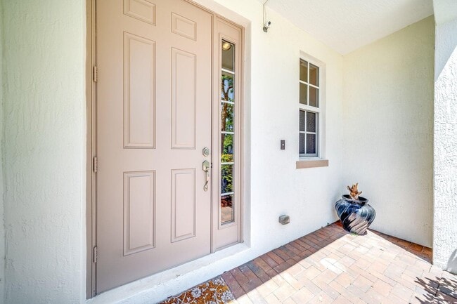 4543 Tara Cove Way in West Palm Beach, FL - Foto de edificio - Building Photo