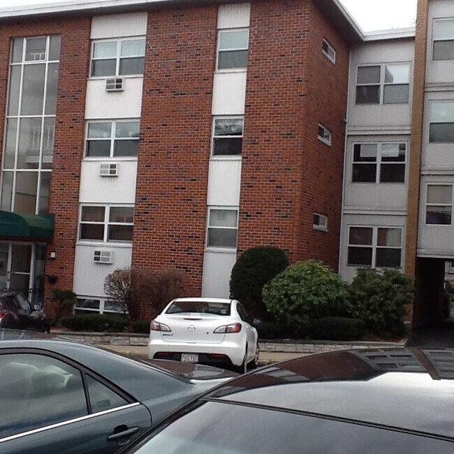 11 Commonwealth Ct, Unit 7 in Boston, MA - Building Photo - Building Photo