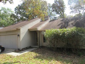 1013 Nicole Dr in North Little Rock, AR - Building Photo