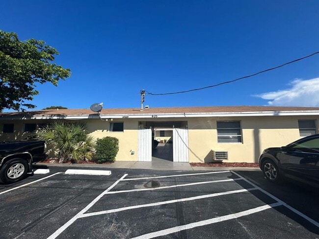 405 6th Ave S in Lake Worth Beach, FL - Building Photo - Building Photo