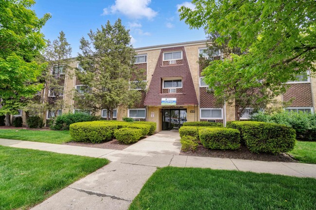 10737 S. Keating in Oak Lawn, IL - Foto de edificio - Building Photo