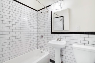 68 Hausman St in Brooklyn, NY - Building Photo - Interior Photo