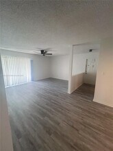 454 N Laurel Dr in Margate, FL - Building Photo - Building Photo