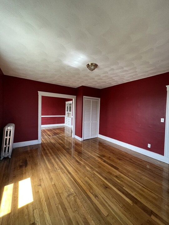 386 McGrath Hwy, Unit #1 in Somerville, MA - Building Photo