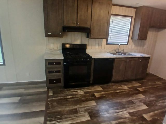 64 Hollywood Dr in Madison, WI - Building Photo