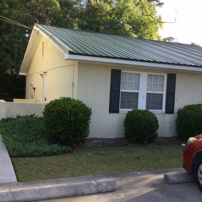 property at 286 Pleasant St