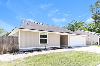 3738 Indian Princess Rd N in Jacksonville, FL - Building Photo - Building Photo