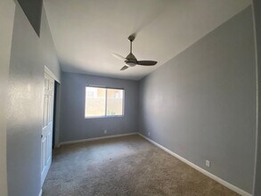 1038 Armillaria St in Henderson, NV - Building Photo - Building Photo