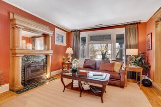 512 Holly Ave in St. Paul, MN - Building Photo - Building Photo