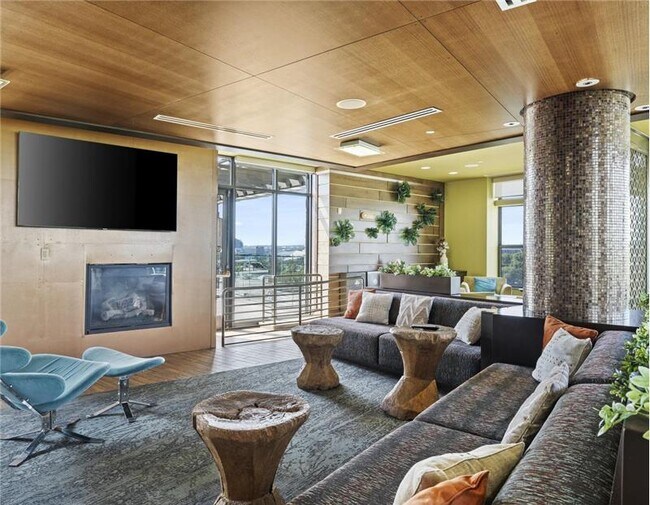 117 1/2 Sandra Muraida Way in Austin, TX - Building Photo - Building Photo