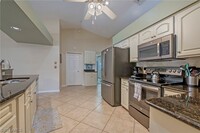 5060 Coldstream Ln in Naples, FL - Building Photo - Building Photo