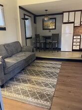 6 S 2nd St, Unit Apt 3 in Dillsburg, PA - Building Photo - Building Photo