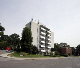 Granada Towers in Toronto, ON - Building Photo - Building Photo