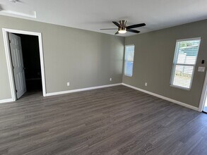 4671 Santa Monica Ave in San Diego, CA - Building Photo - Building Photo