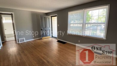 7037 Askew Ave in Kansas City, MO - Building Photo - Building Photo