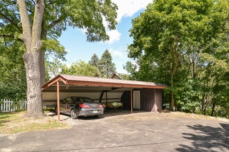 552 S 7th St in Ann Arbor, MI - Building Photo - Building Photo