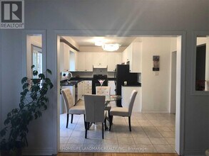 66 Foxfield Crescent in Vaughan, ON - Building Photo - Building Photo