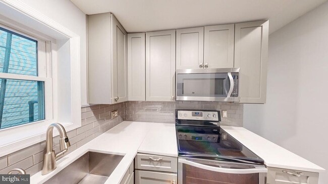 property at 1724 21st St NW