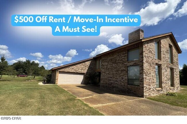 property at 833 W Pierson Dr