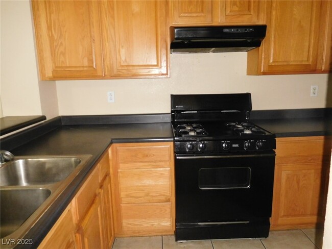 3220 Tocata Dr in Las Vegas, NV - Building Photo - Building Photo