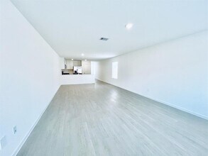 1363 Diamond Carnation Dr in Conroe, TX - Building Photo - Building Photo