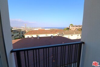 776 W 25th St in Los Angeles, CA - Building Photo - Building Photo