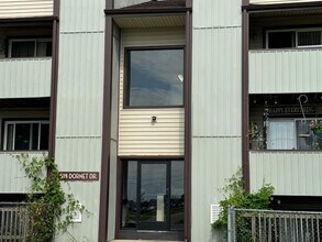 400 Dornet Dr in Lansing, MI - Building Photo - Building Photo