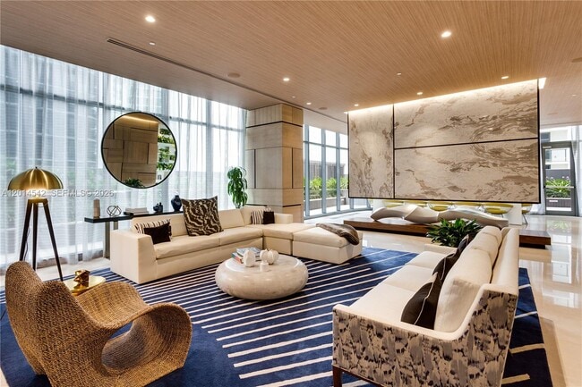 55 SW 9th St