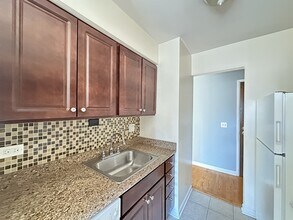 5820 N Sheridan Rd in Chicago, IL - Building Photo - Building Photo