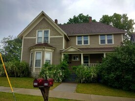 522 Vine St, Unit 522 vine in Eau Claire, WI - Building Photo