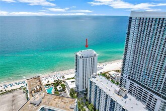 3951 S Ocean Dr in Hollywood, FL - Building Photo - Building Photo