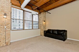540 N Lake Shore Dr-Unit -208 in Chicago, IL - Building Photo - Building Photo