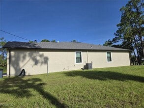 1015 Balboa Ave in La Belle, FL - Building Photo - Building Photo
