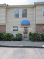 100 Riverview Way in Killen, AL - Building Photo