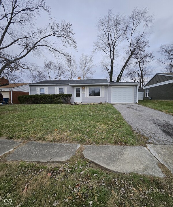 7812 Souter Dr in Indianapolis, IN - Building Photo