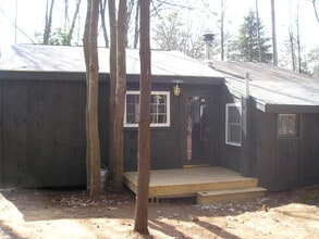59 Webster Mills Rd in Pittsfield, NH - Foto de edificio - Building Photo