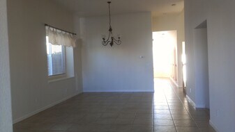 2224 Petruchio Way in Roseville, CA - Building Photo