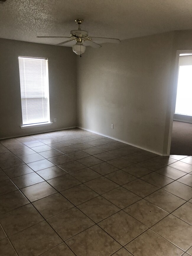 8220 Avenue X in Lubbock, TX - Building Photo - Building Photo