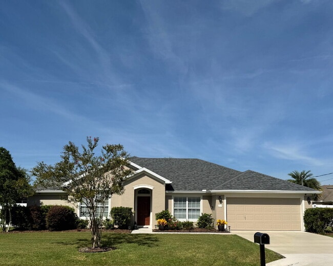 37 Burnside Dr in Palm Coast, FL - Building Photo - Building Photo