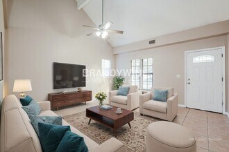 700 E 7th St in Sanford, FL - Foto de edificio - Building Photo