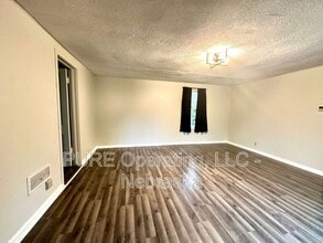 2046 N 69th St in Omaha, NE - Building Photo - Building Photo