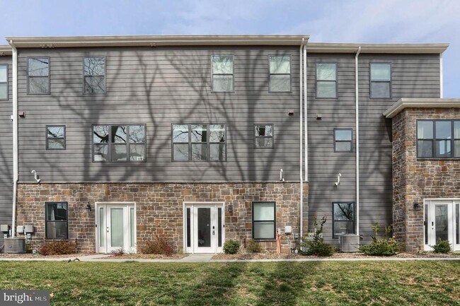 property at 129 High Pointe Dr