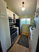 7439 Woodman Ave in Van Nuys, CA - Building Photo - Building Photo