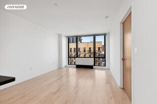 1595 Lexington Ave in New York, NY - Building Photo