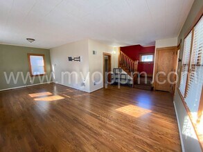 2332 S 35th Ave in Omaha, NE - Building Photo - Building Photo