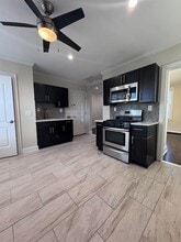 14 River St, Unit 2 in Lodi, NJ - Foto de edificio - Building Photo