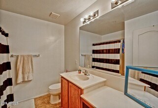 8169 W Groom Creek Rd in Phoenix, AZ - Building Photo - Building Photo