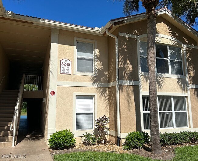 8245 Ibis Club Dr in Naples, FL - Building Photo - Building Photo